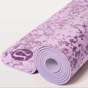 GENTLY USED LULULEMON YOGA MAT